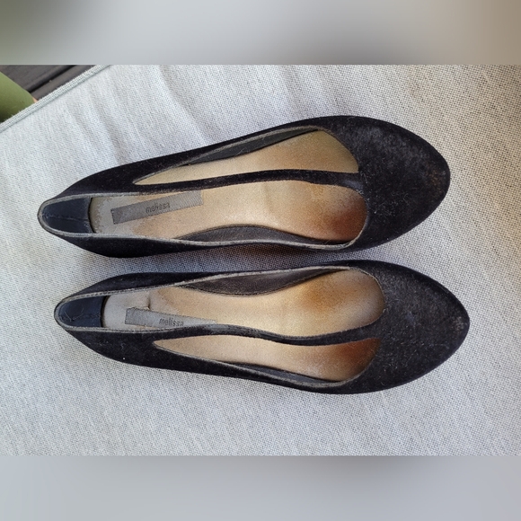 Black Velvet Flats - Picture 3 of 3